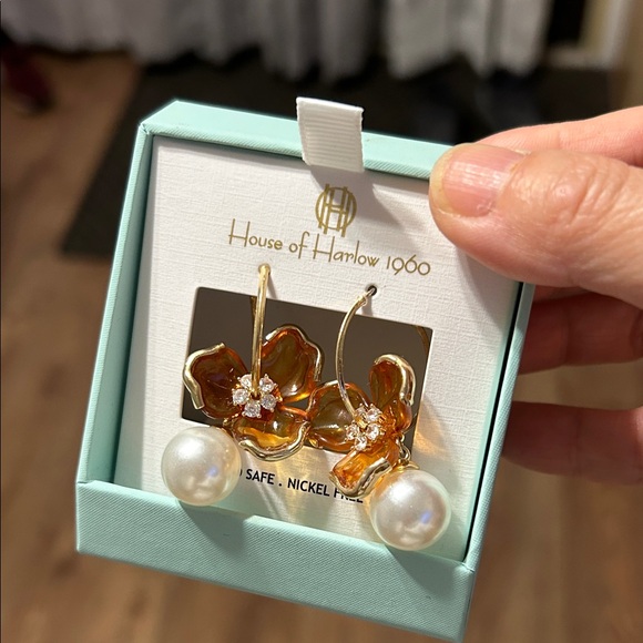 House of Harlow 1960 Jewelry - House of Harlow 1960 Gold and Brown Floral Pearl Earrings
